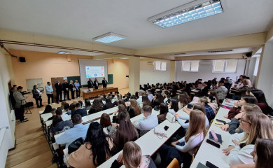 Бруцоши сјели у амфитеатре фочанских факултета