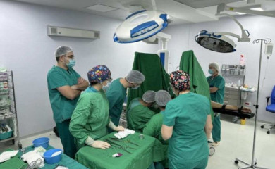 УБ Фоча: Уз помоћ стручњака из Лондона уведен савремени захват безболнијег лијечења хемороида