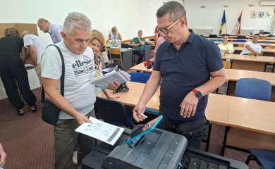 Симулацијом гласања појаснили грађанима новине изборног процеса
