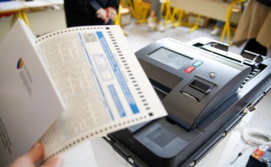 У Фочи отворена сва бирачка мјеста: Забиљежена мања кашњења због нових технологија