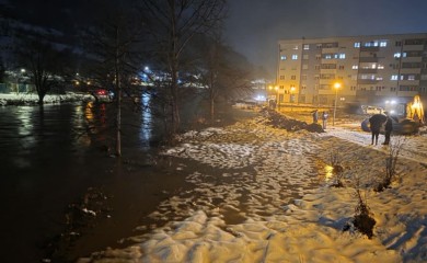 У Доњем Пољу у току насипање грудобрана