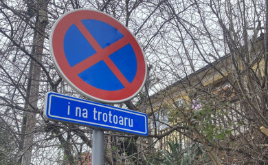 АМД Фоча: Почиње кампања „Не паркирај-тротоар је за пјешаке“