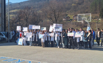 Група студената подржала колеге у Србији