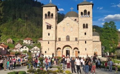 Распоред васкршњих богослужења у фочанским храмовима