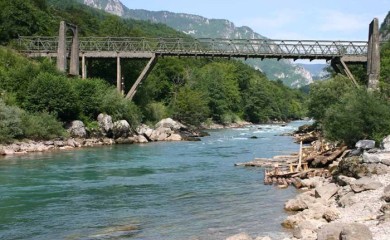 Наредне године почиње изградња моста преко ријеке Таре