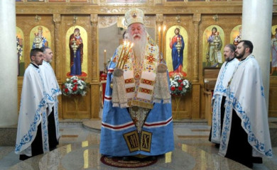 Митрополит Хризостом у сриједу богослужи у храму на Велечеву