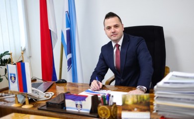 Вукадиновић честитао православну Нову годину