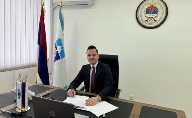 Вукадиновић: "Мир, радост и благостање у православној Новој години"