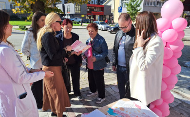 „Ружичасти октобар“: Превенцијом против рака дојке