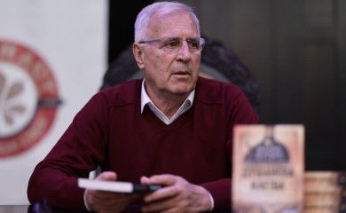 Сусрет са бритким пером: Вања Булић у уторак пред фочанском публиком
