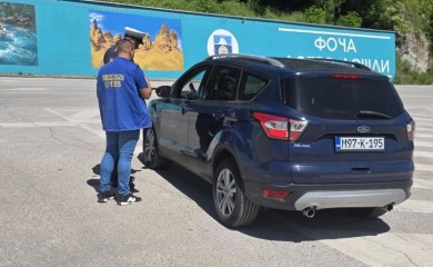 АМД Фоча и саобраћајци указали возачима на важност коришћења појаса