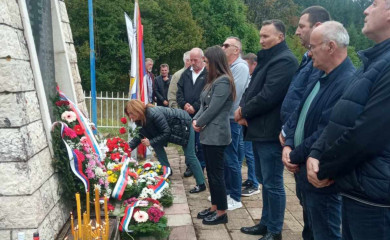 Папратна њива: Служен парастос за жртве некажњеног злочина