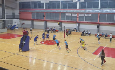 Порази одбојкаша и  одбојкашица