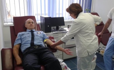 PU Foča: Policijski službenici darivali krv