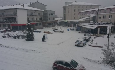 Putevi zasniježeni- palo 20 centimetara novog snijega