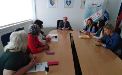 Udruženja žena iz Foče i Ustikoline izrađuju suvenire sa motivima ovog kraja