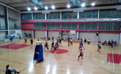 Prekinut pobjednički niz odbojkaša, potop košarkaša