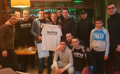 „Гробари Фоча“ уручили поклоне Нелету Карајлићу