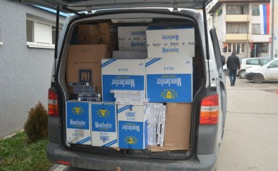 У Закмуру пресјечен шверц цигарета, заплијењено 35.290 паклица