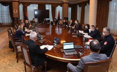 Старијим лицима од 65 година дозвољено кретање уторком и петком од 7.00 до 10.00 часова