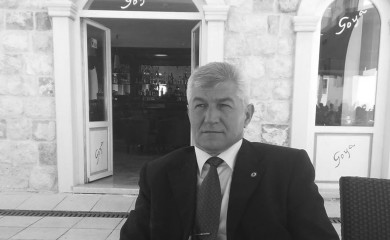 Ин мемориам: Сахрањен Синиша Марковић