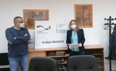 Жене које су прошле курс шивења сашиле 7.250 маски за Фочу и Горажде