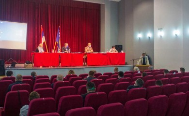 СО Фоча: Усвојене олакшице за привреднике који нису радили током епидемије