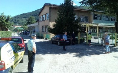 Фочанска полиција врши појачану контролу саобраћаја у близини школа