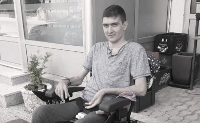 Преминуо Немања Старовић