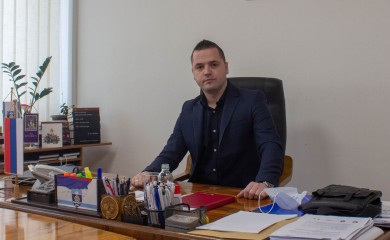 Вукадиновић честитао Васкрс