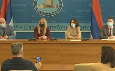 Обустављена школа, затварају се угоститељски објекти, тржни центри и фризерски салони