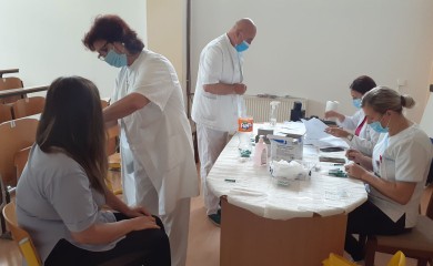 Сљедеће седмице вакцинација без заказивања првом и трећом дозом „спутњика ве“