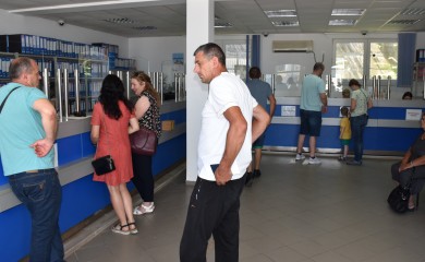 ПУ Фоча: Користити СМС сервис умјесто чекања у редовима