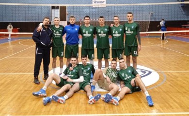 Одбојкаши играју за полуфинале