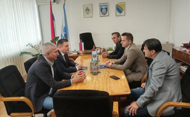 Модернизује се стадион у Доњем Пољу