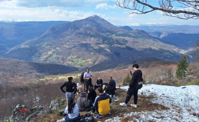 Планине од Маглића до Јахорине с Црног врха као на длану