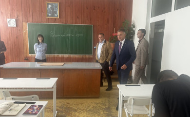 Гацко: Министар Голубовић у посјети Средњошколском центру и Народној библиотеци