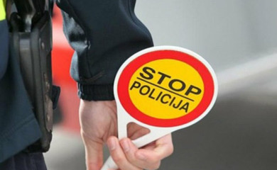 ПУ Фоча: Од Зеничанина одузет путнички аутомобил