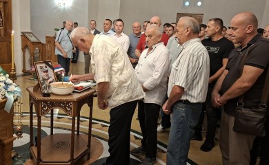 Служен помен генералу Младићу: "Жртвовао и своју слободу да бисмо ми били слободни"