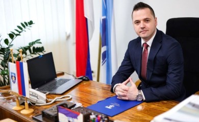Вукадиновић честитао Нову годину