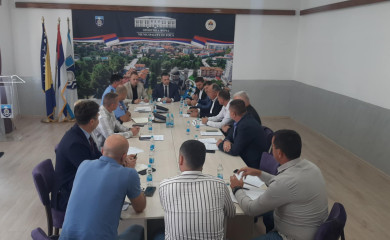 Начелници општина траже да екипе хитну изађу на терен и да се санирају све критичне тачке на путу Сарајево-Фоча