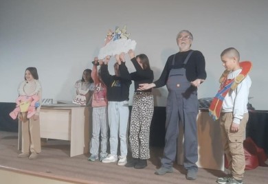 "Путујући театар" у Фочи: Луткарске представе помажу дјеци да одрасту