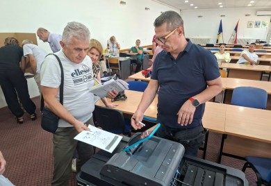 Симулацијом гласања појаснили грађанима новине изборног процеса