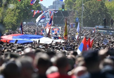 Сахрањен генерал Ратко Младић, присуствовали и бројни грађани Фоче