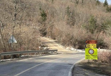 Аутобуски превозници трпе губитке због затварања пута