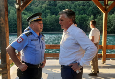 Министар Каран на Тјентишту: Одмах престати са грађењем политике на непогодама