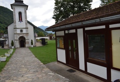 Расвијетљена крађа новца из црквеног објекта у Новом Горажду