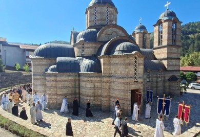 Фочанска Богословија прославила небеског заштитника- Свети Петар Сарајевски светионик српским ђацима