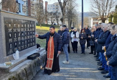 Освештана спомен-плоча погинулим радницима Рудника у Миљевини