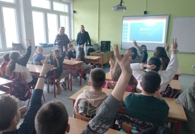 ПУ Фоча: Школарцима одржано предавање о безбједном кориштењу интернета